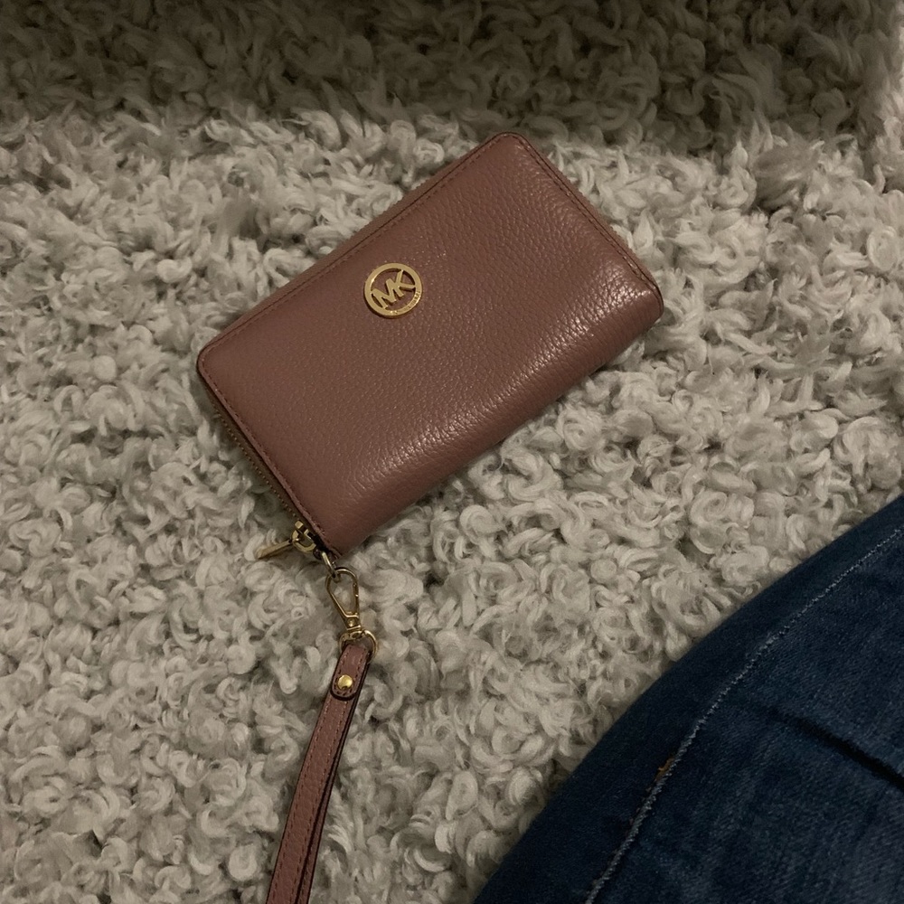 Micheal Kors wallet